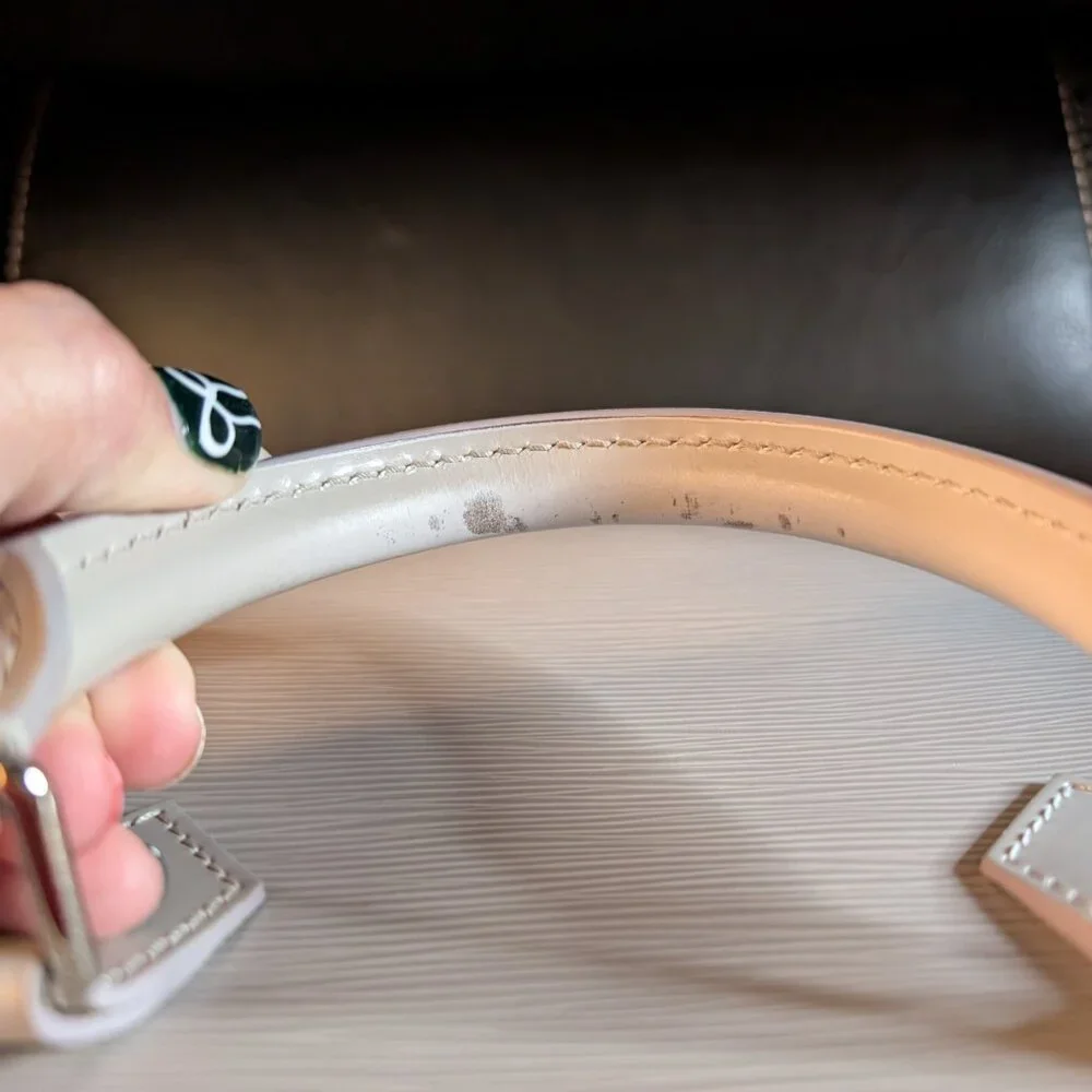 Louis Vuitton Alma Handbag - Picture 9 of 14